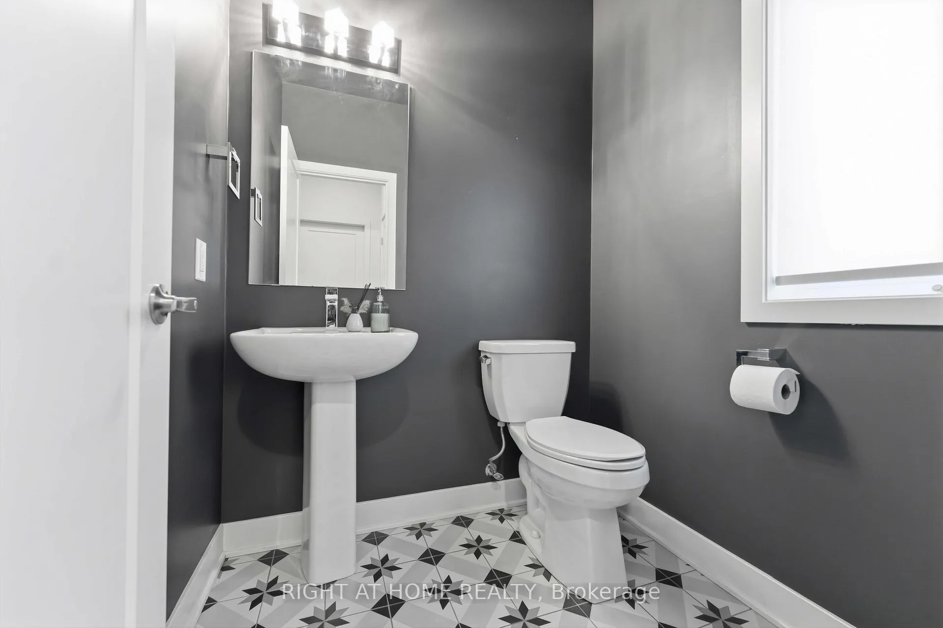 Photo 22 of 289 Mount Nebo Way, Ottawa, Riverside South/Gloucester Glen — HOMEH