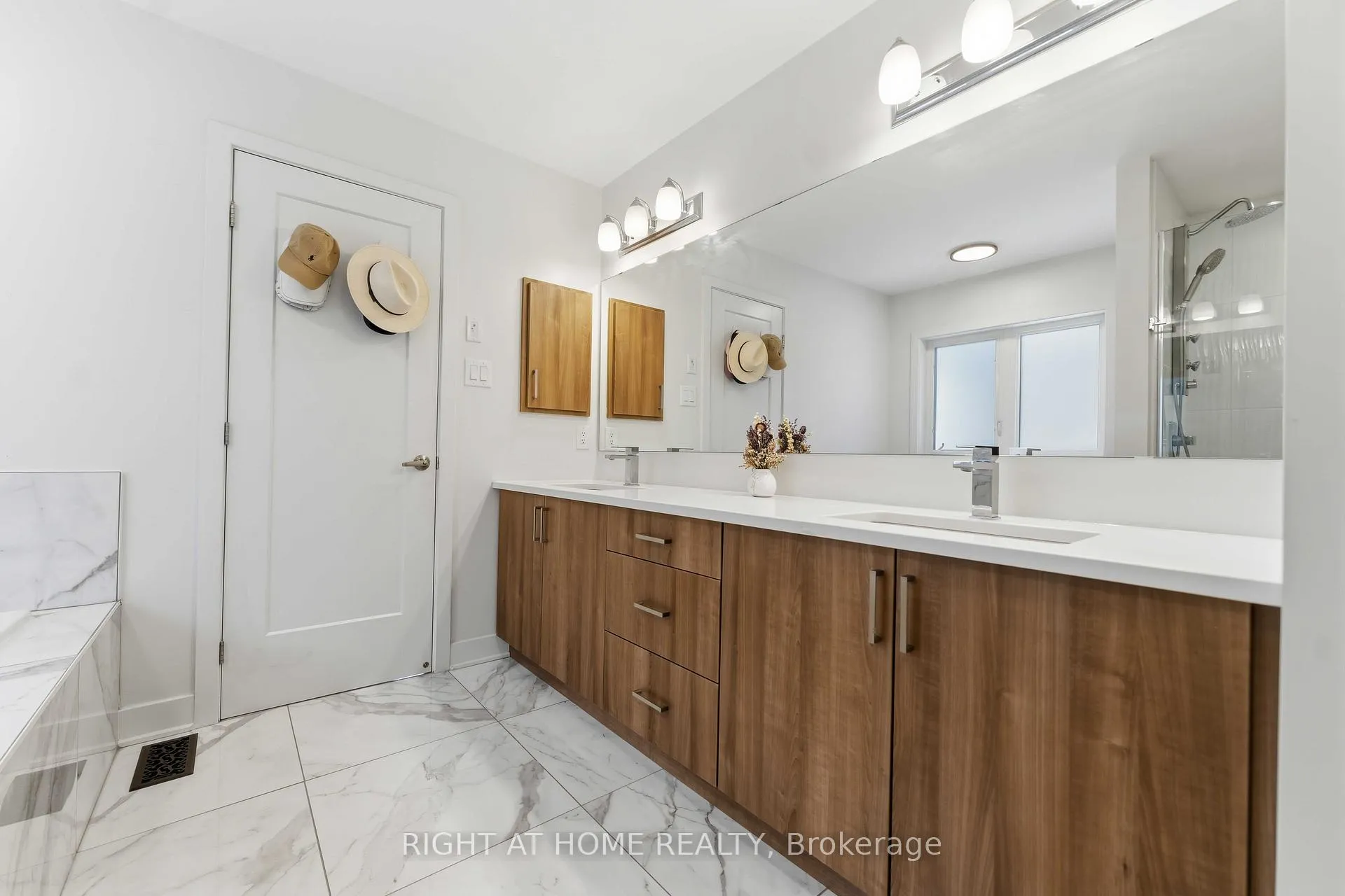 Photo 29 of 289 Mount Nebo Way, Ottawa, Riverside South/Gloucester Glen — HOMEH