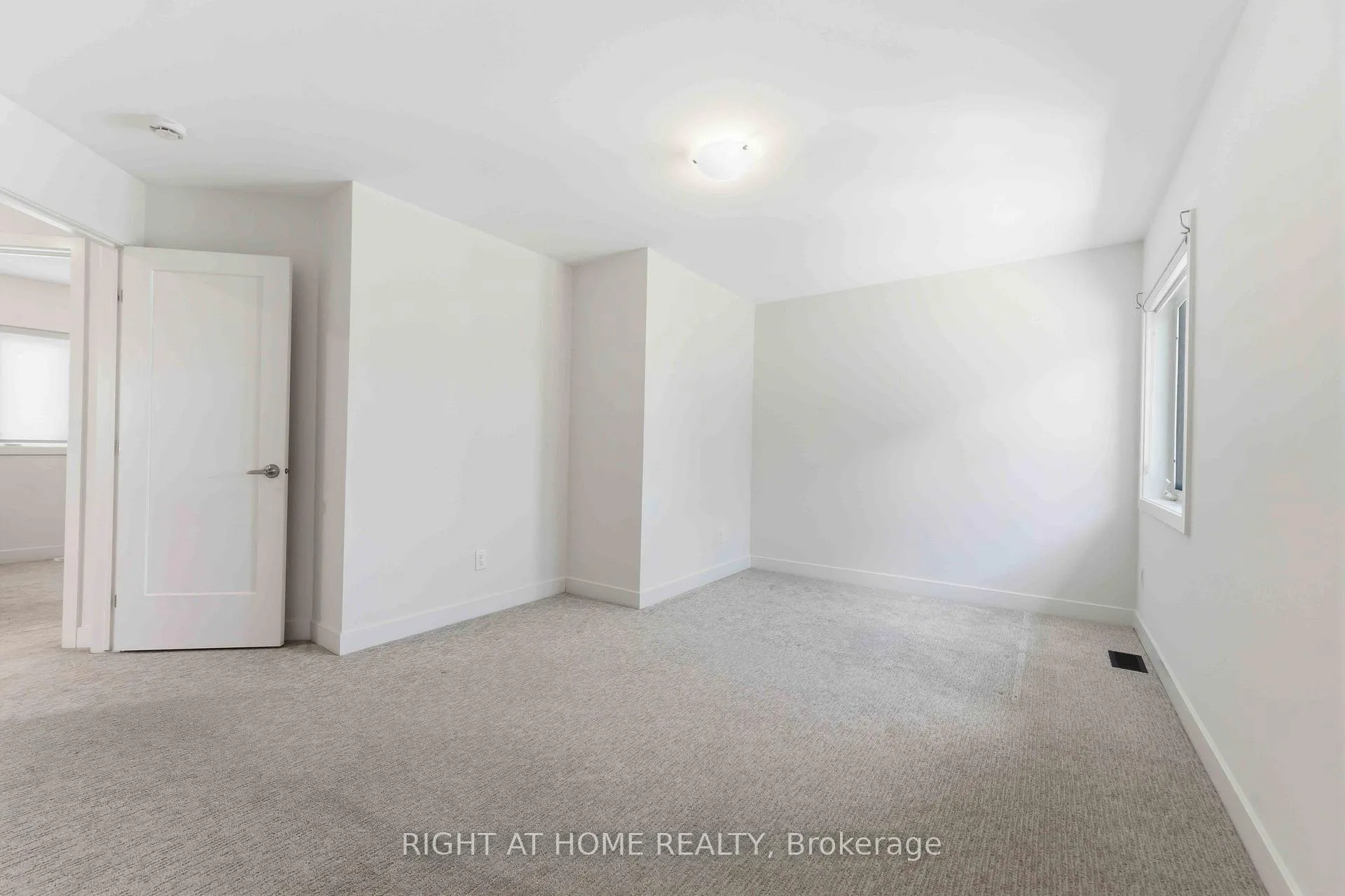 Photo 32 of 289 Mount Nebo Way, Ottawa, Riverside South/Gloucester Glen — HOMEH