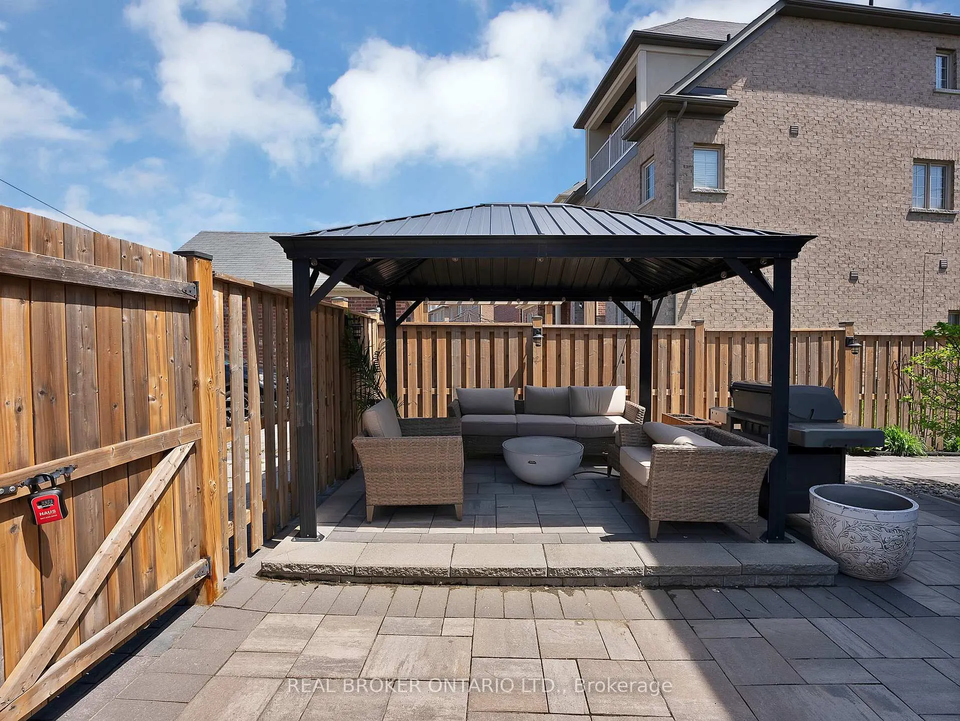 Photo 43 of 19 Berryman Lane, Markham, Cornell — HOMEH