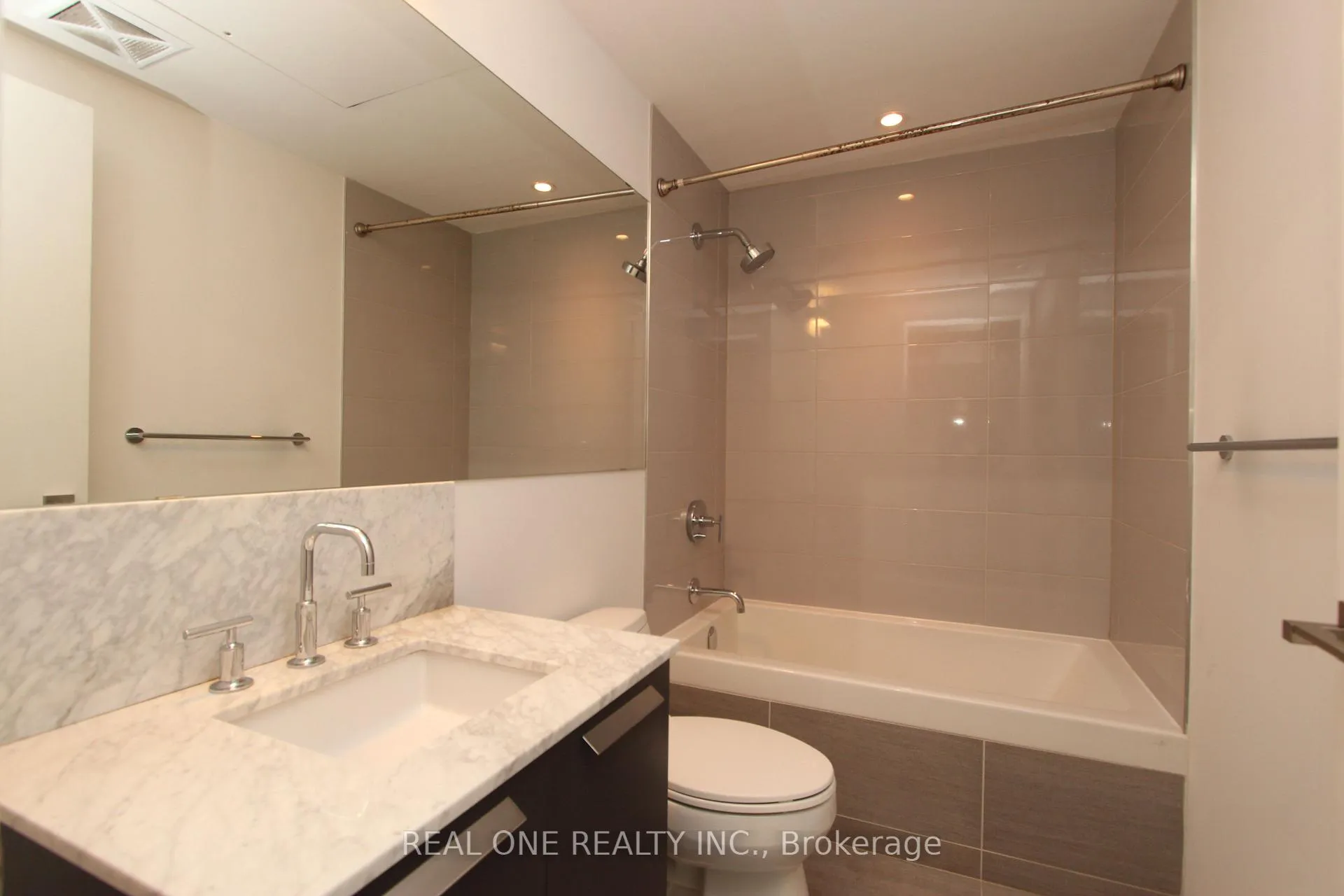 Photo 5 of Unit 1807, 50 Charles Street E, Toronto, Church-Yonge Corridor — HOMEH