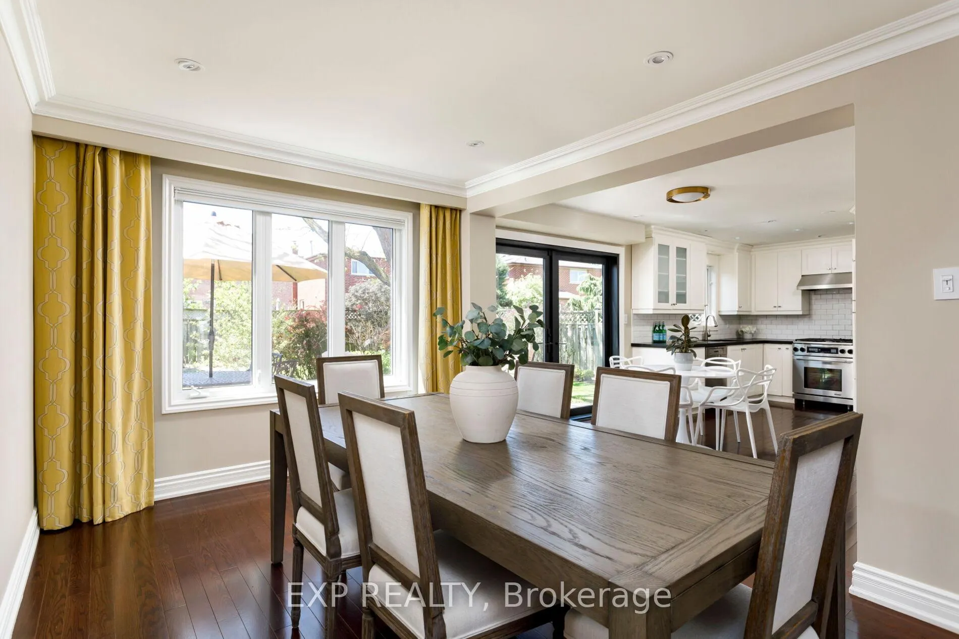 Photo 14 of 14 Oliver Lane, Vaughan, Maple — HOMEH