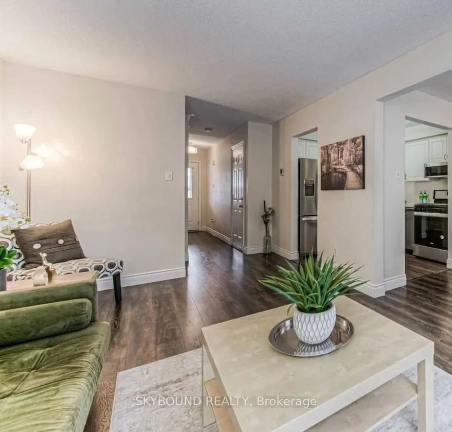 Photo 5 of Unit 7, 360 Cornridge Place, Waterloo, Upper Beechwood — HOMEH