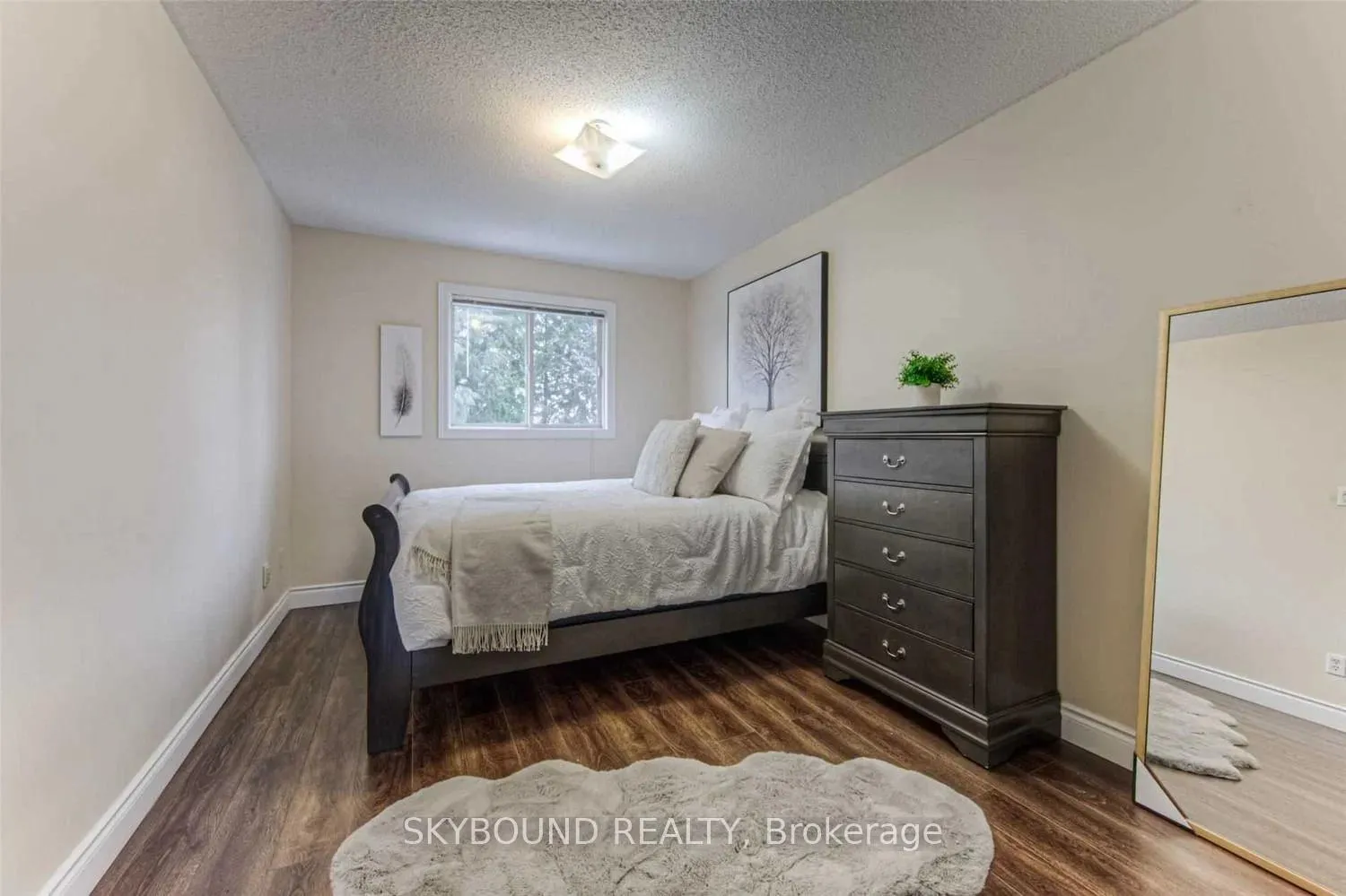 Photo 10 of Unit 7, 360 Cornridge Place, Waterloo, Upper Beechwood — HOMEH