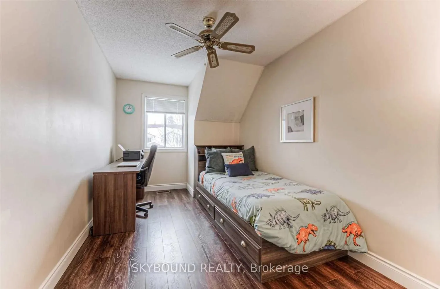 Photo 11 of Unit 7, 360 Cornridge Place, Waterloo, Upper Beechwood — HOMEH