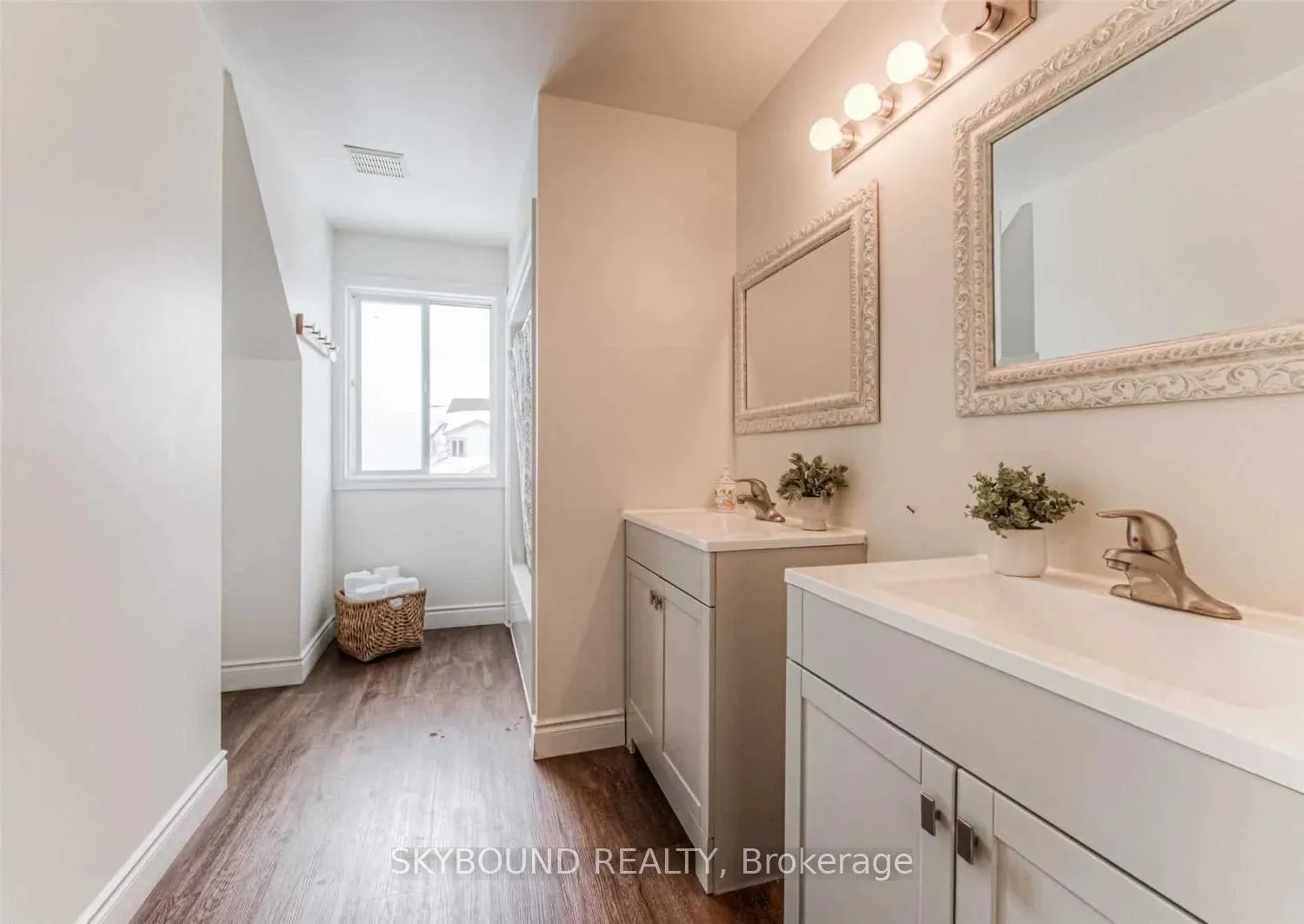 Photo 13 of Unit 7, 360 Cornridge Place, Waterloo, Upper Beechwood — HOMEH