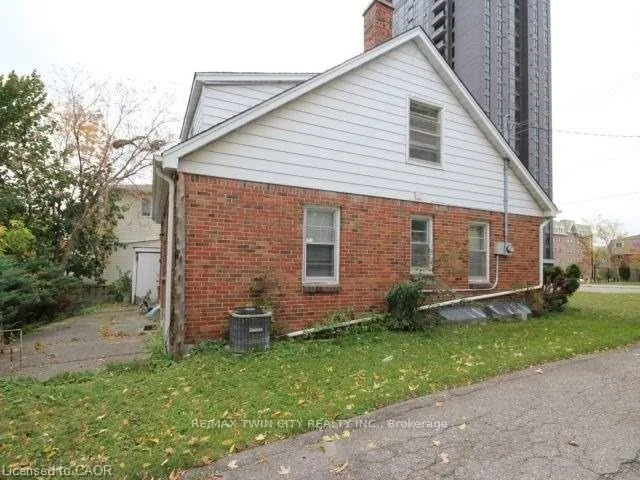 Photo 2 of 342 King St N Street N, Waterloo, Lakeshore Village — HOMEH