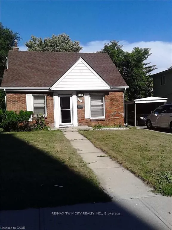 Photo 4 of 342 King St N Street N, Waterloo, Lakeshore Village — HOMEH