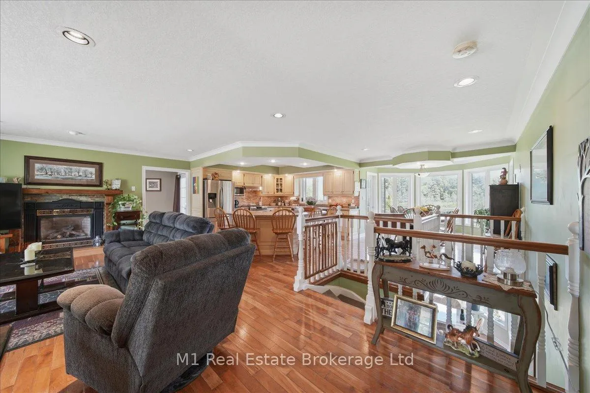 Photo 5 of 60 Hamer Bay Road, Seguin — HOMEH