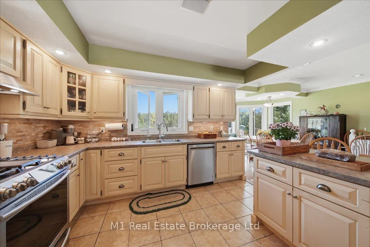 Photo 11 of 60 Hamer Bay Road, Seguin — HOMEH
