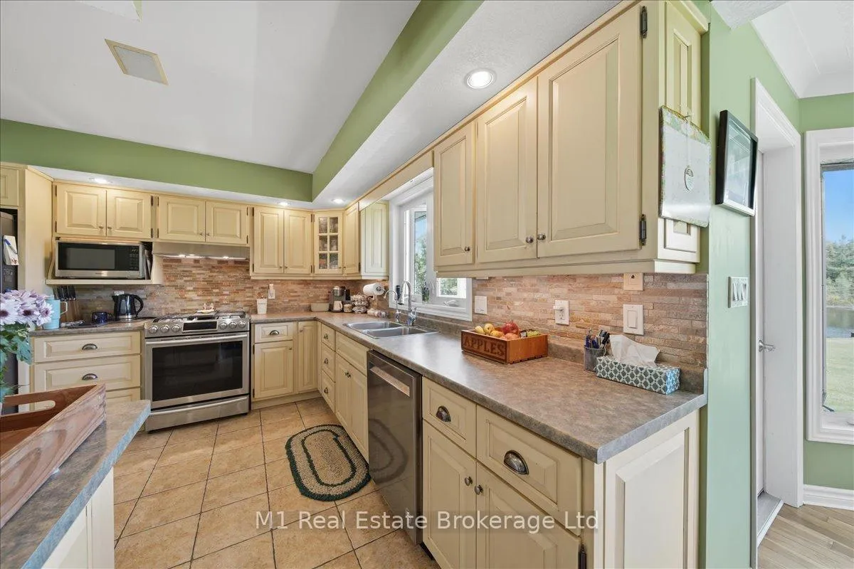 Photo 13 of 60 Hamer Bay Road, Seguin — HOMEH