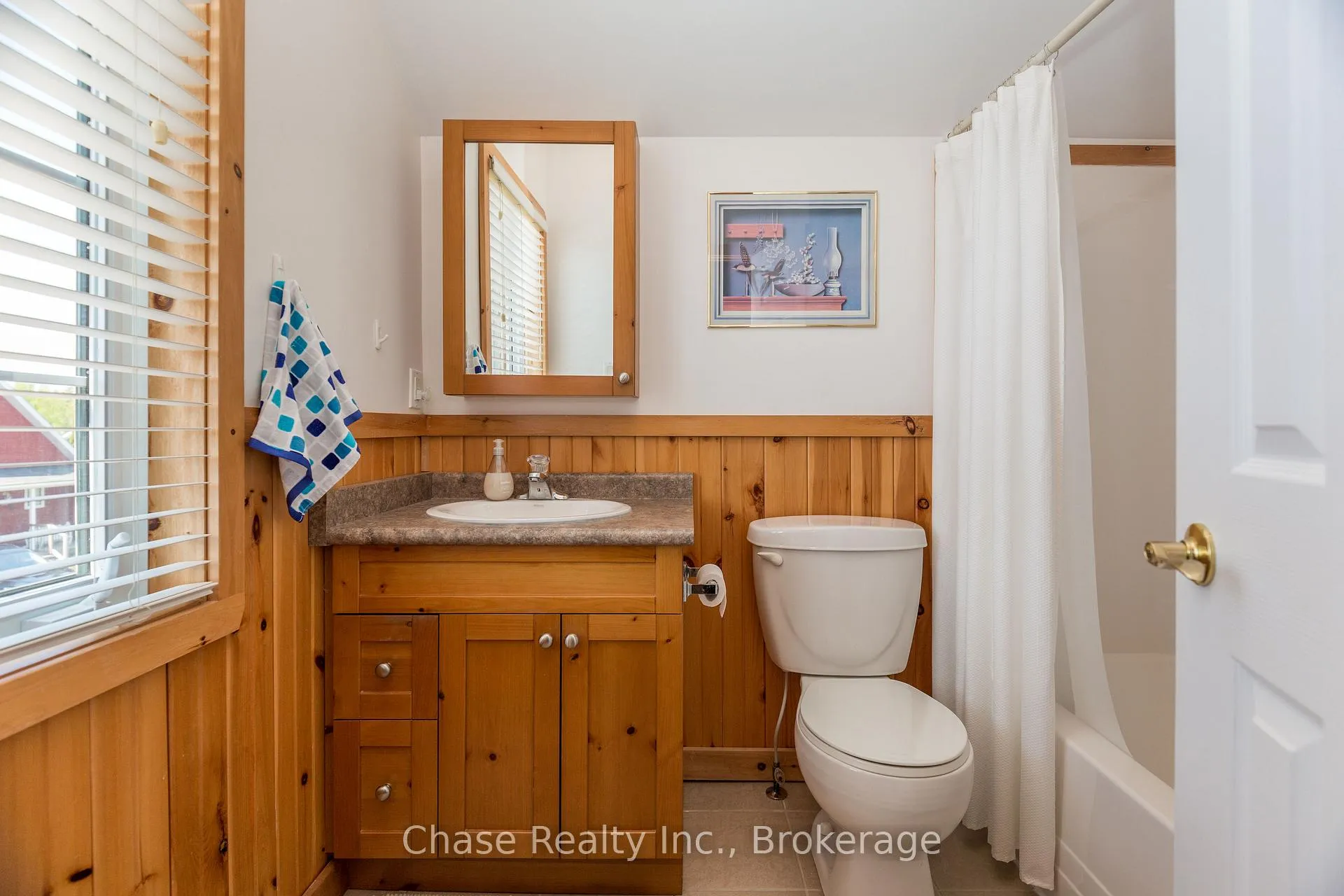 Photo 12 of 47 Madawaska Trail, Wasaga Beach — HOMEH