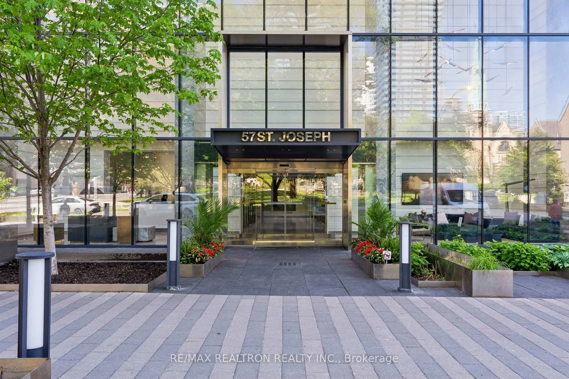 Photo 3 of Unit 2005, 57 St Joseph Street, Toronto, Bay Street Corridor — HOMEH