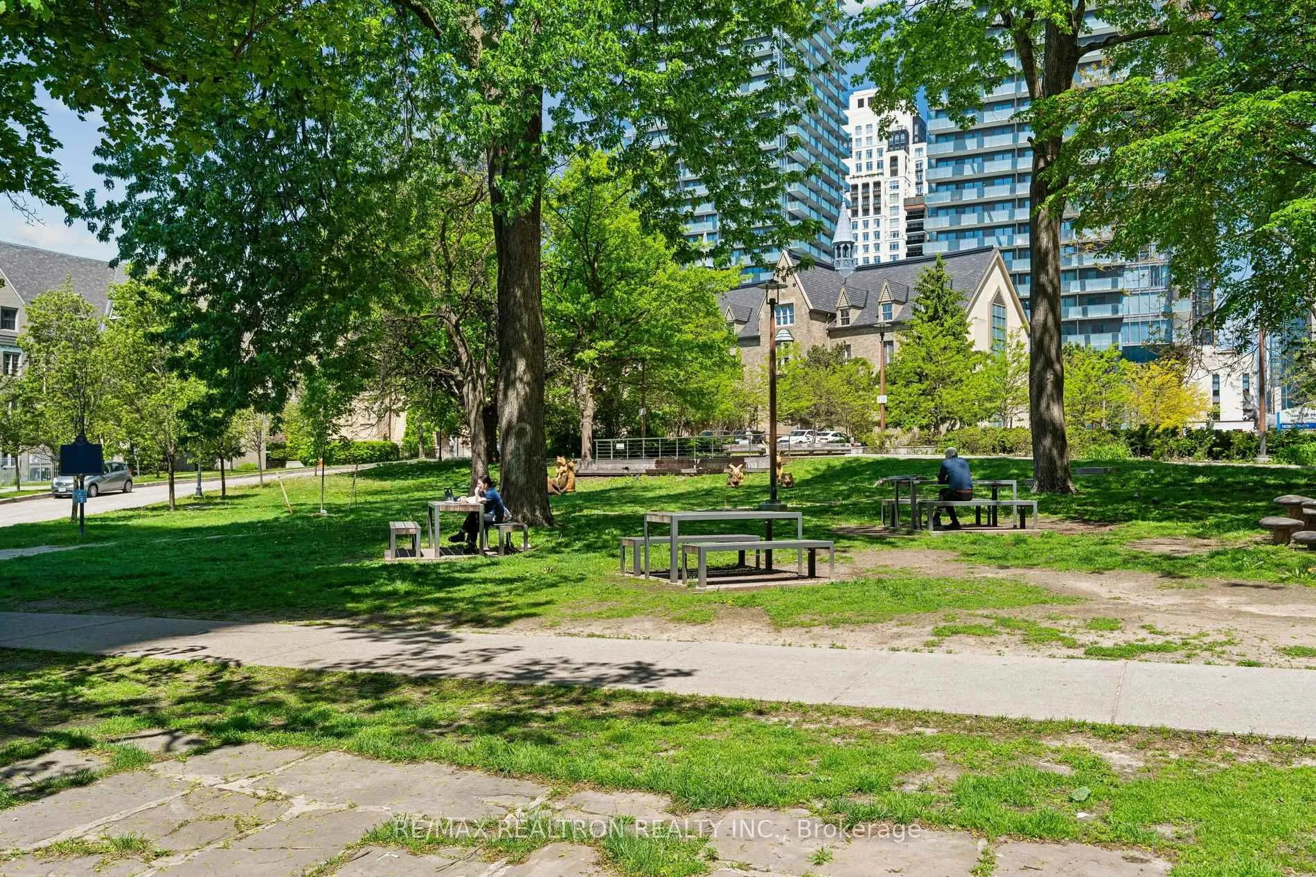 Photo 4 of Unit 2005, 57 St Joseph Street, Toronto, Bay Street Corridor — HOMEH