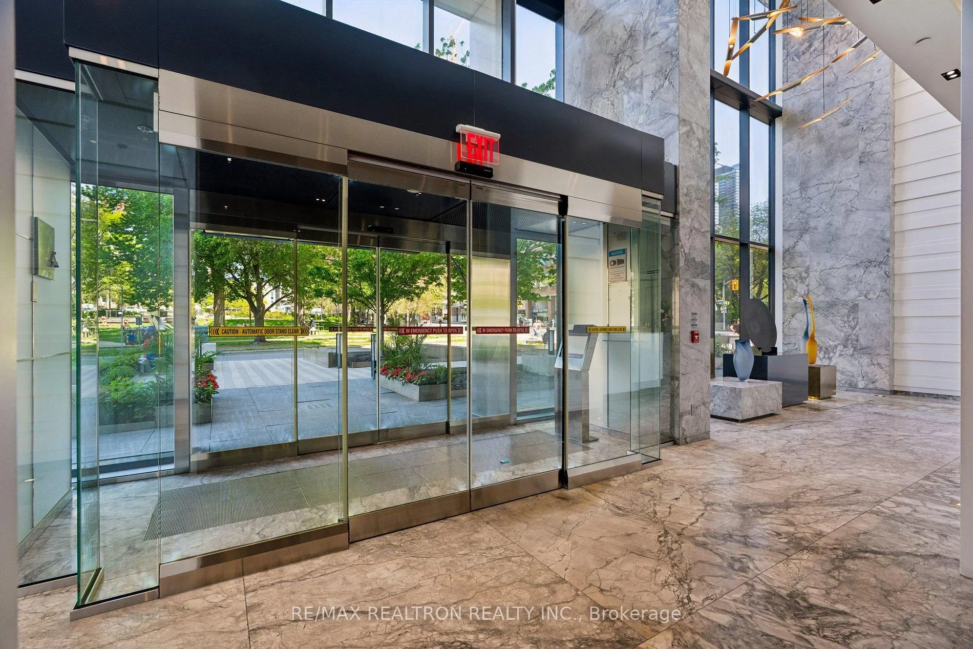 Photo 5 of Unit 2005, 57 St Joseph Street, Toronto, Bay Street Corridor — HOMEH