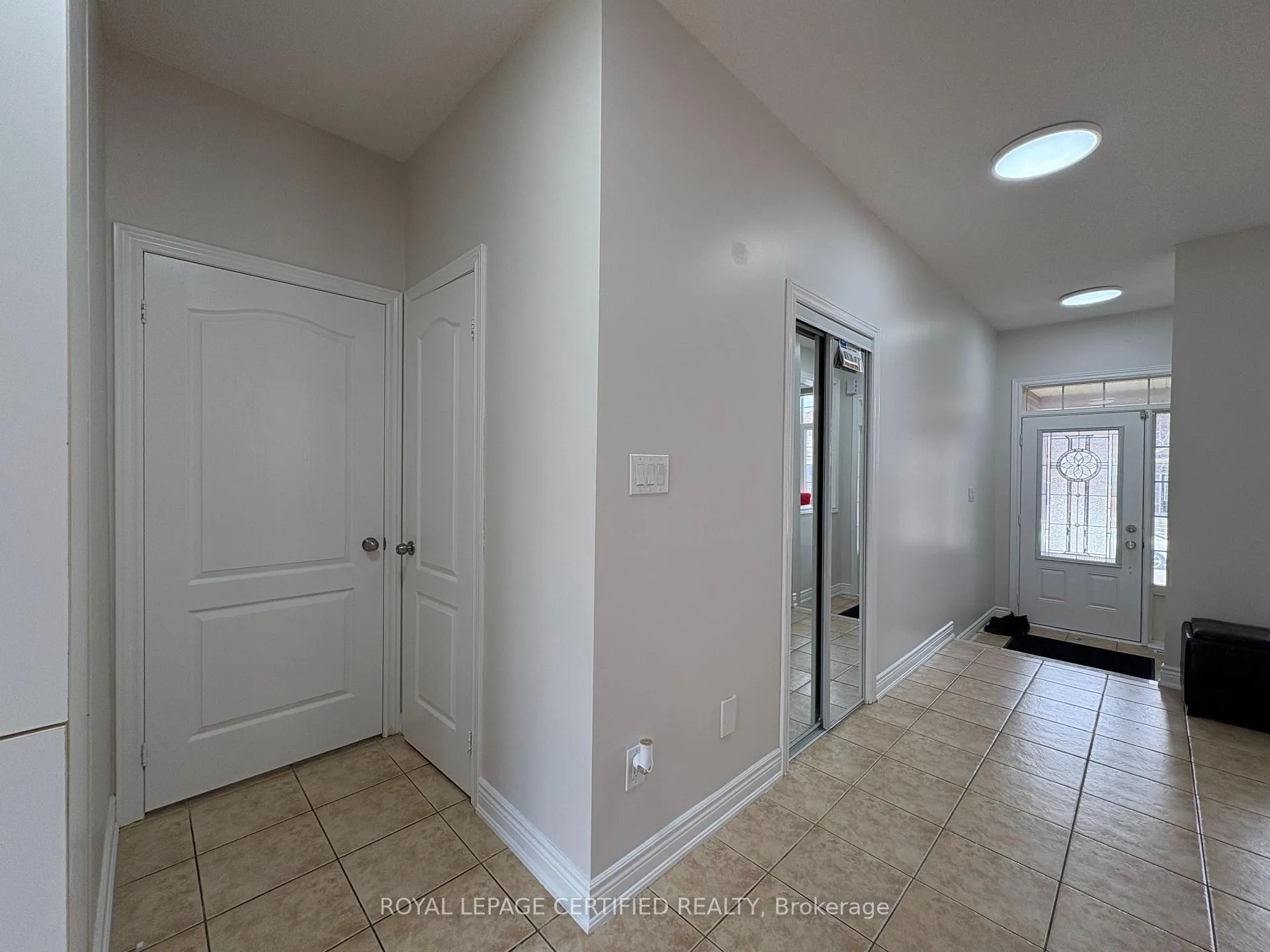 Photo 4 of 39 Blazing Star Drive, Brampton, Sandringham-Wellington — HOMEH