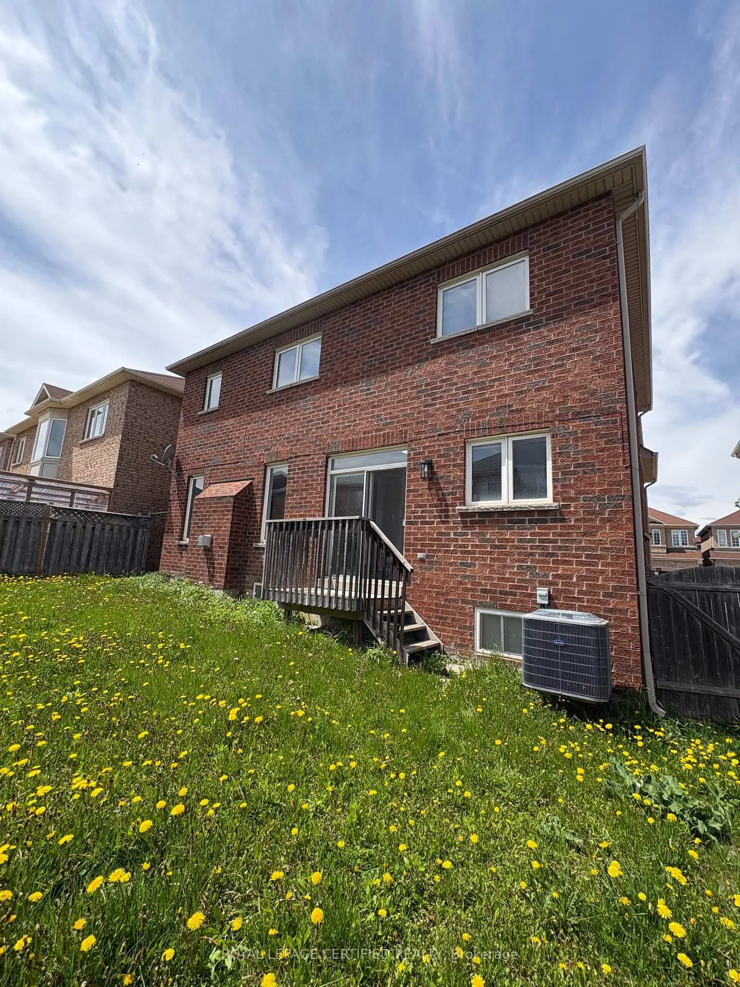 Photo 30 of 39 Blazing Star Drive, Brampton, Sandringham-Wellington — HOMEH