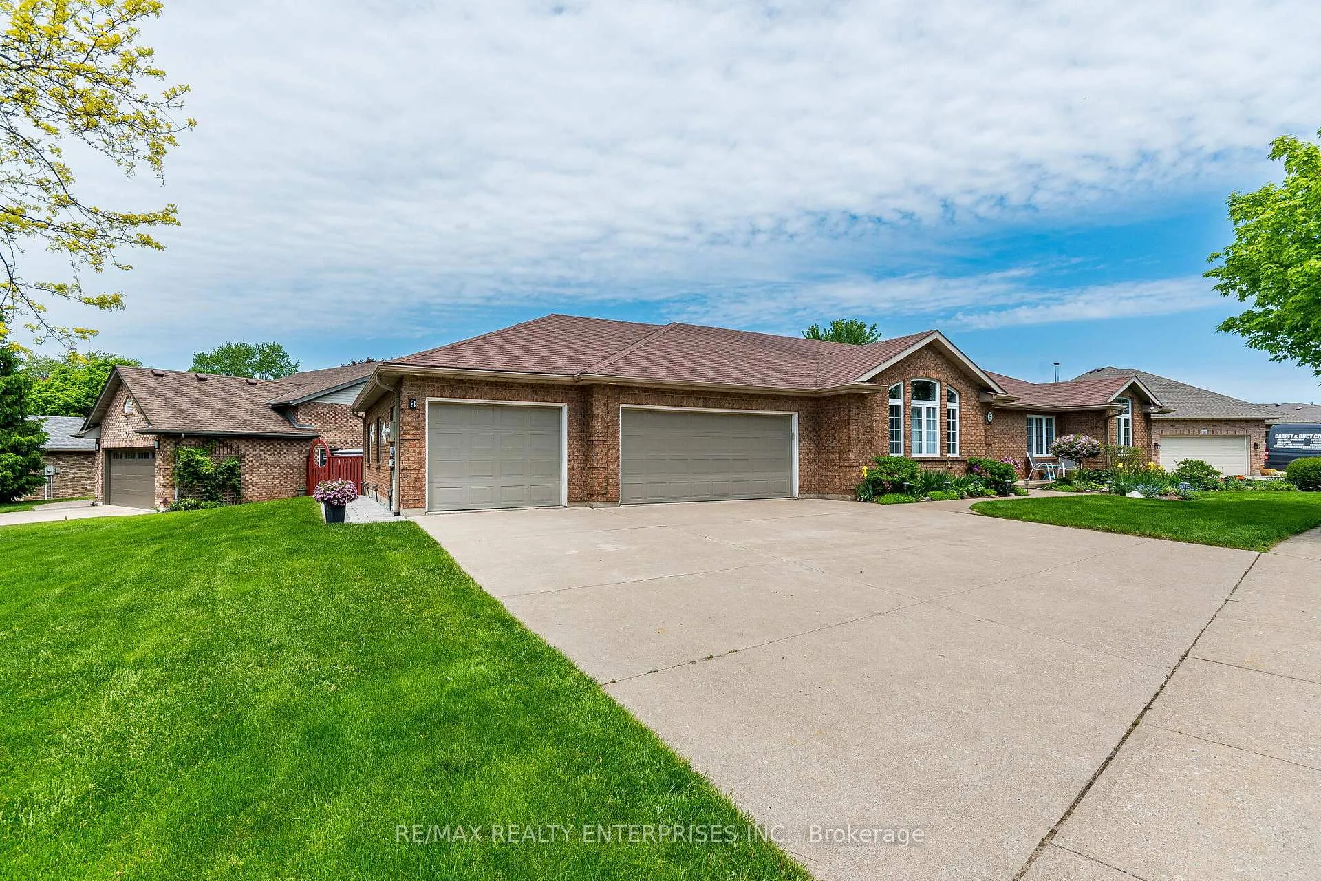 Photo 3 of 8 Cherry Ridge Boulevard, Pelham, Fenwick — HOMEH