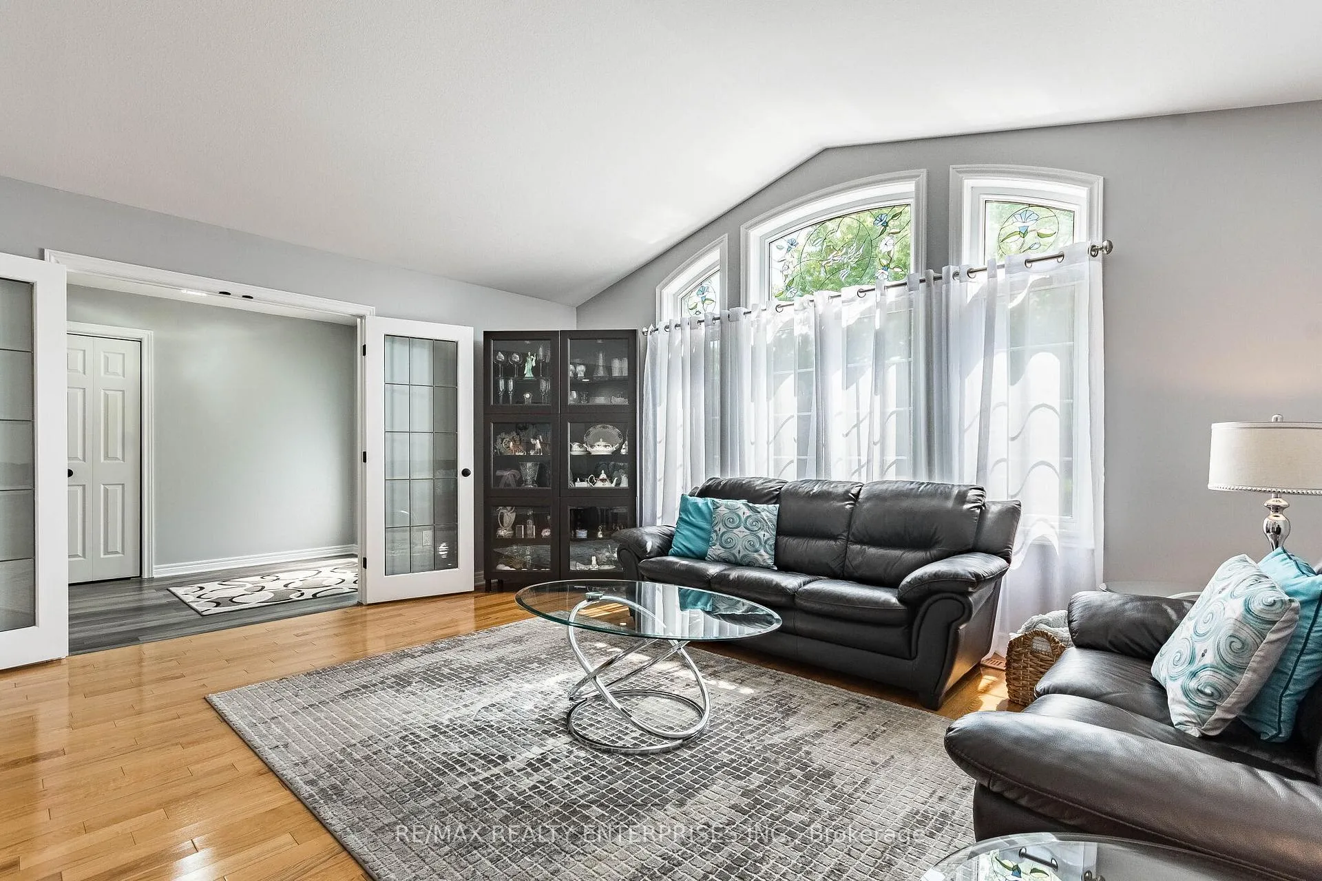 Photo 8 of 8 Cherry Ridge Boulevard, Pelham, Fenwick — HOMEH