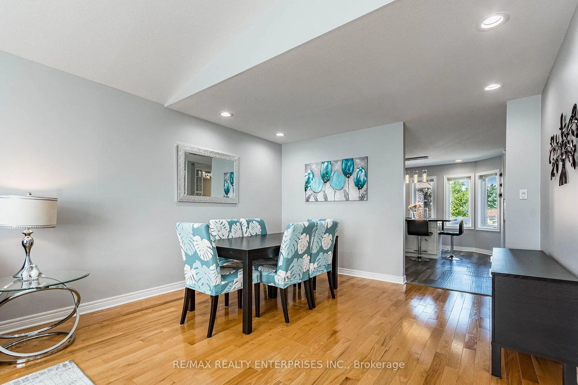 Photo 9 of 8 Cherry Ridge Boulevard, Pelham, Fenwick — HOMEH
