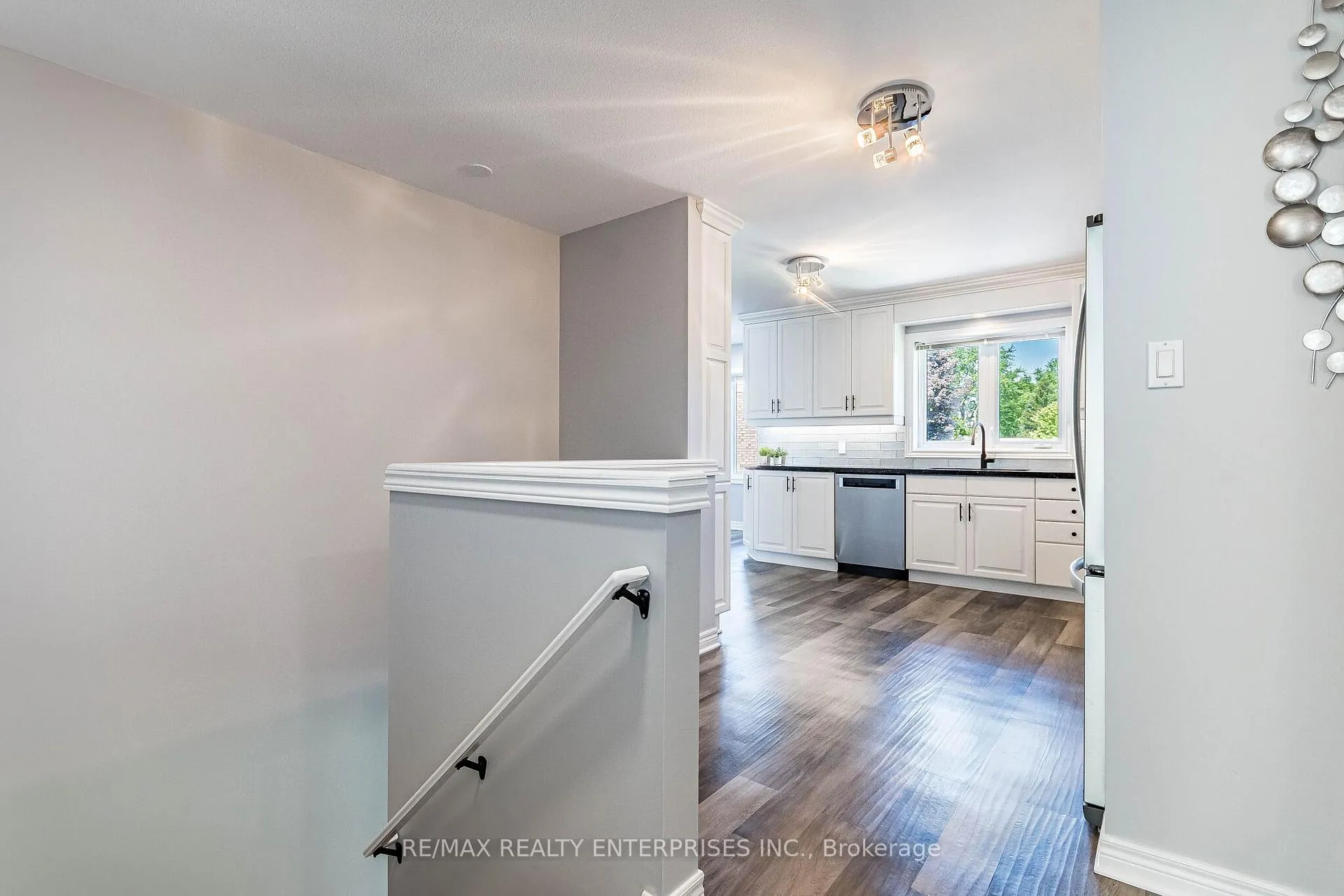 Photo 25 of 8 Cherry Ridge Boulevard, Pelham, Fenwick — HOMEH
