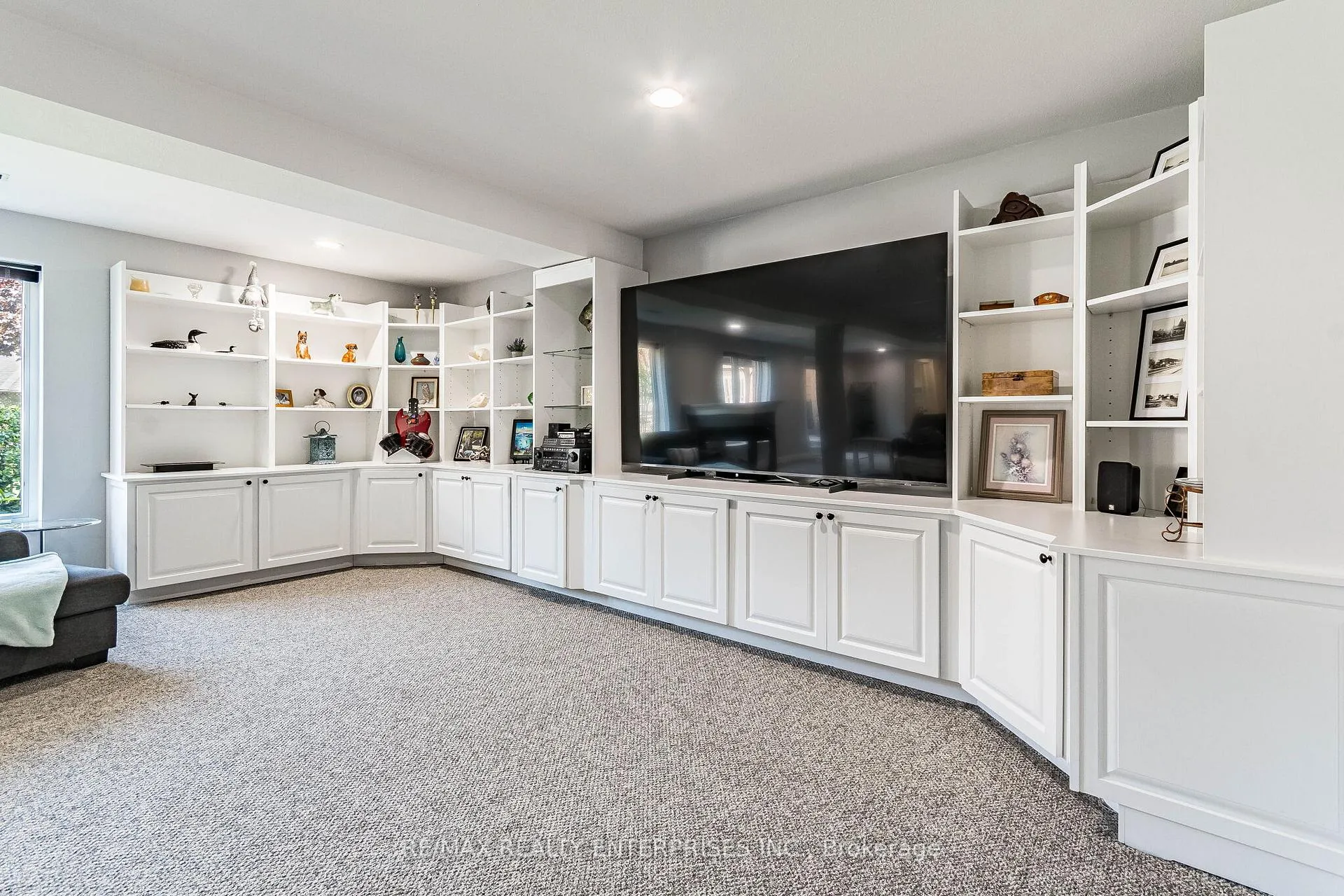 Photo 28 of 8 Cherry Ridge Boulevard, Pelham, Fenwick — HOMEH