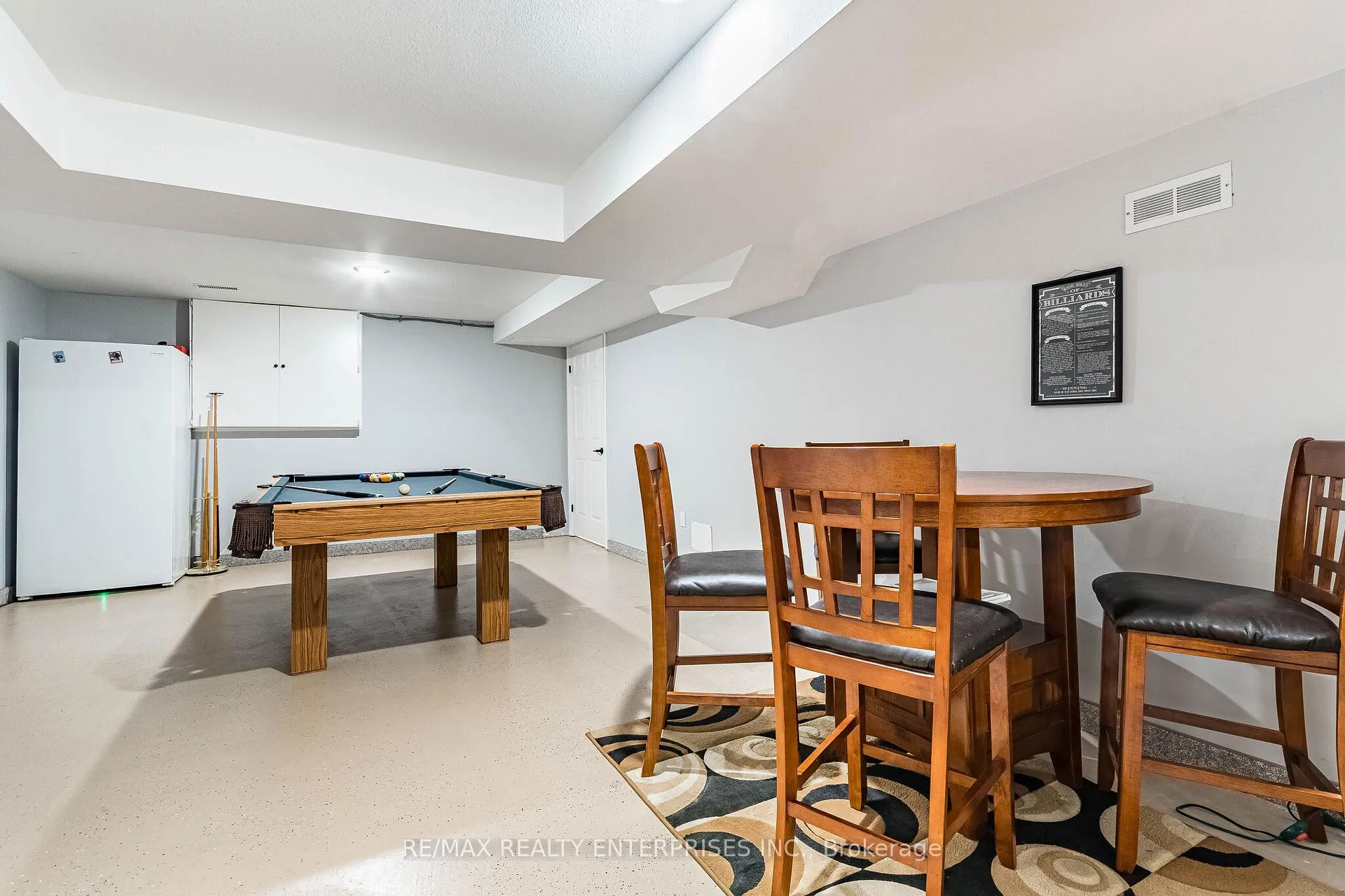 Photo 31 of 8 Cherry Ridge Boulevard, Pelham, Fenwick — HOMEH