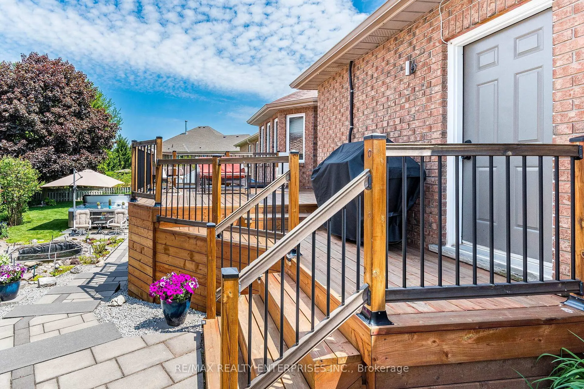 Photo 40 of 8 Cherry Ridge Boulevard, Pelham, Fenwick — HOMEH