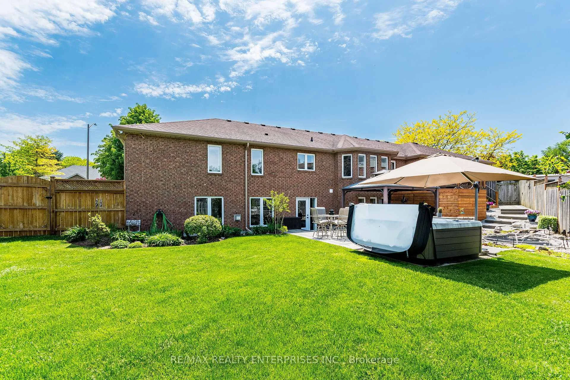 Photo 44 of 8 Cherry Ridge Boulevard, Pelham, Fenwick — HOMEH