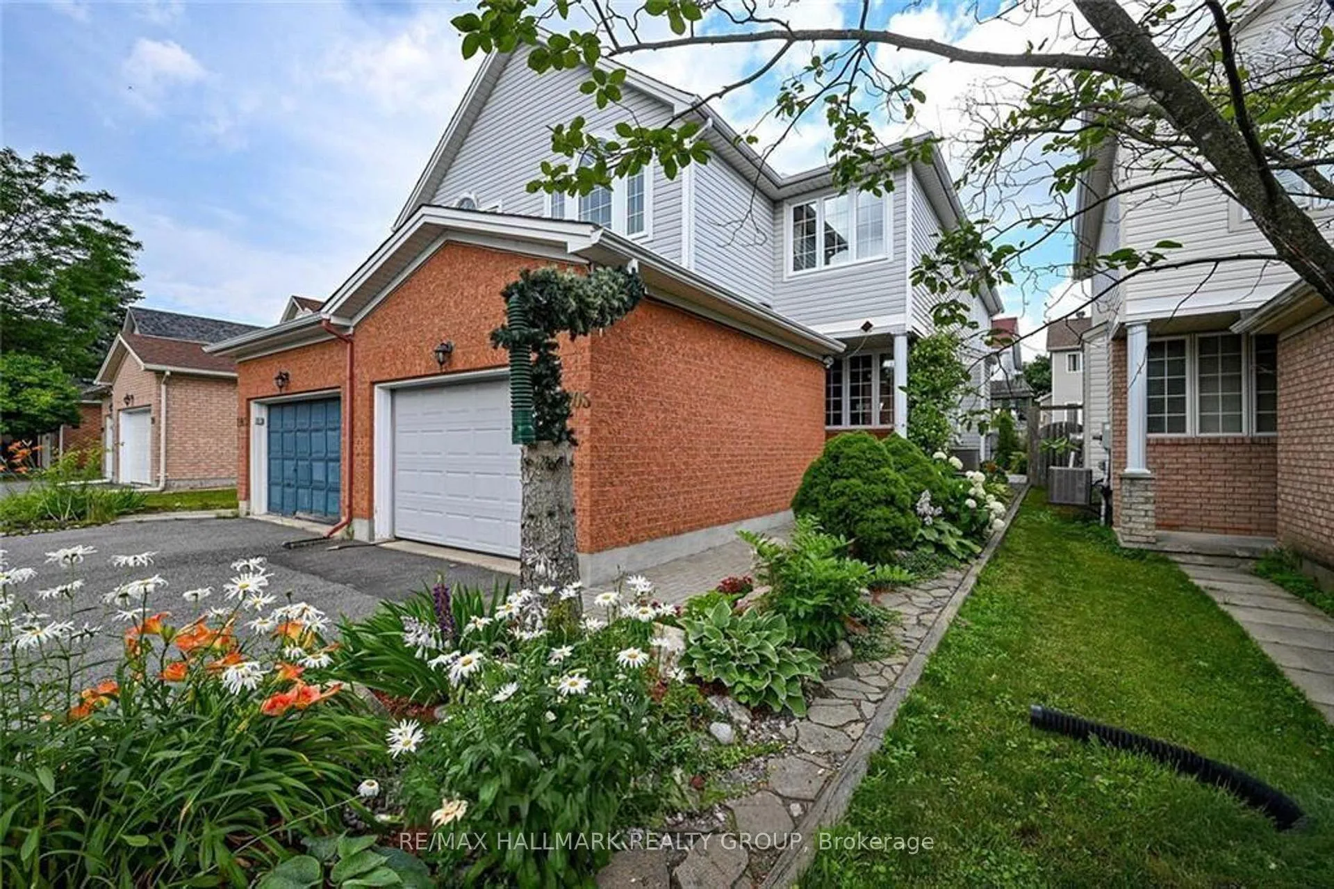 Photo 2 of 1205 Clyde Avenue, Ottawa, Central Park — HOMEH