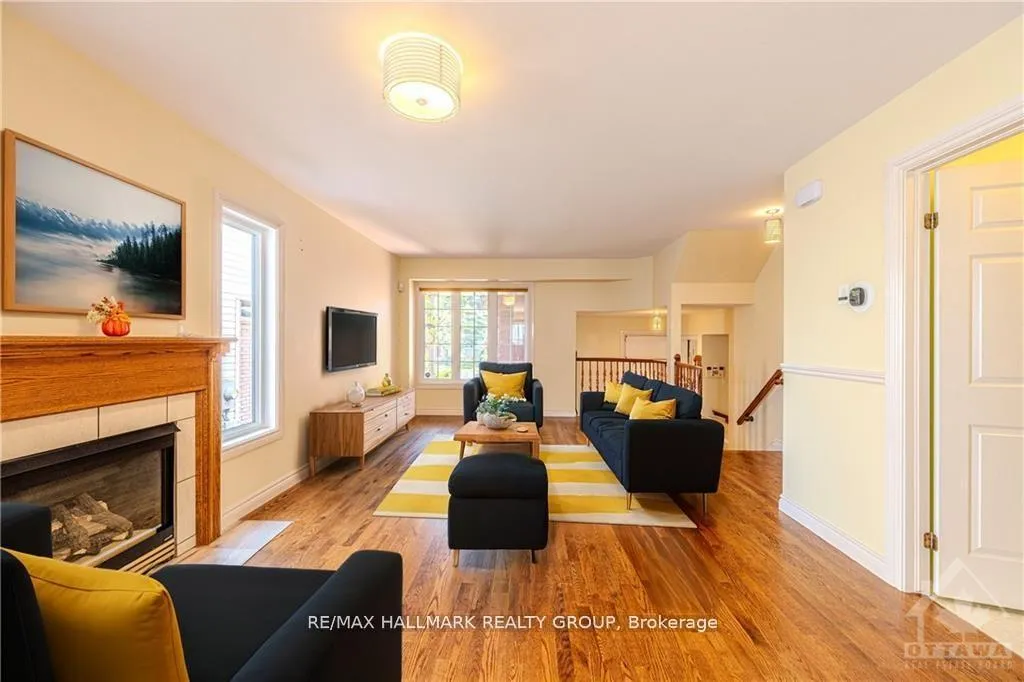 Photo 7 of 1205 Clyde Avenue, Ottawa, Central Park — HOMEH