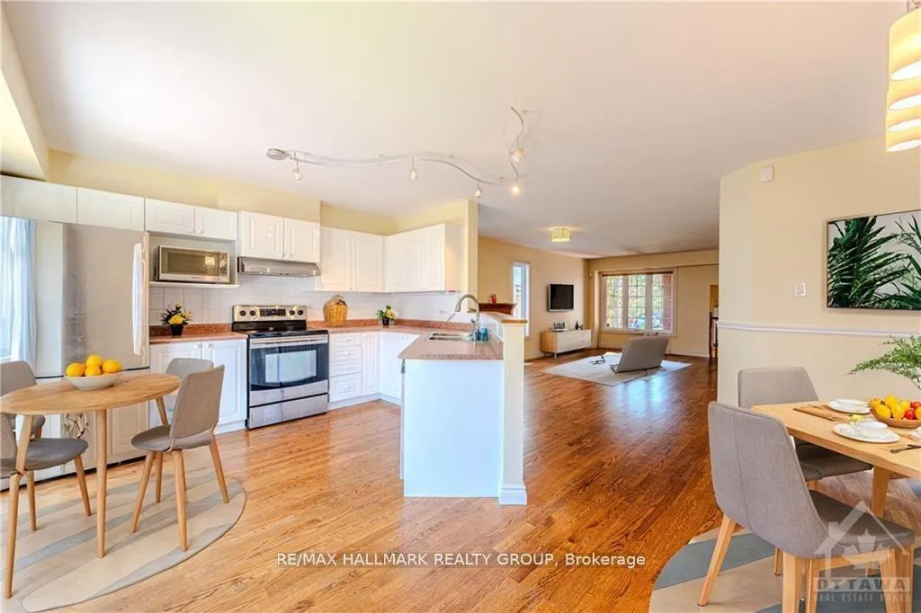 Photo 10 of 1205 Clyde Avenue, Ottawa, Central Park — HOMEH