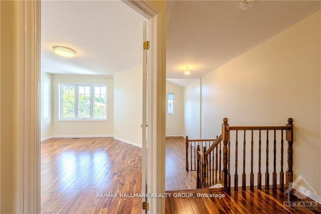 Photo 13 of 1205 Clyde Avenue, Ottawa, Central Park — HOMEH