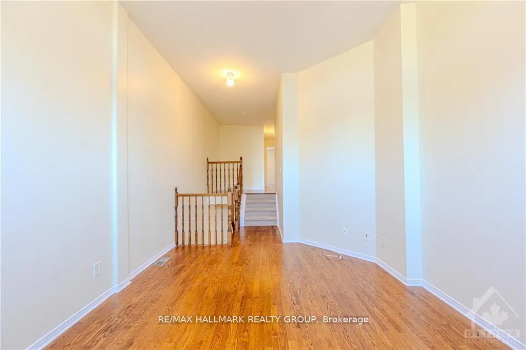 Photo 16 of 1205 Clyde Avenue, Ottawa, Central Park — HOMEH
