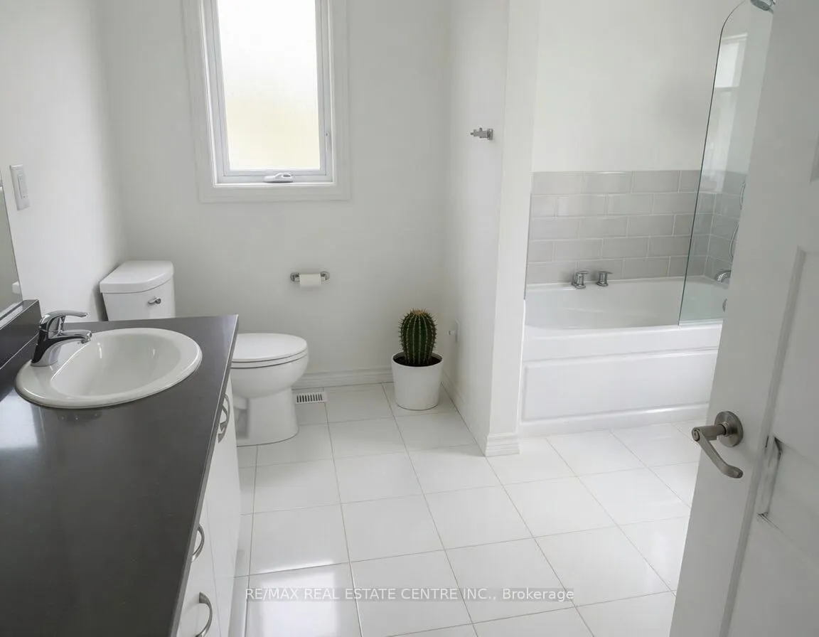 Photo 9 of 124 Hitchman Street, Brant, Paris — HOMEH