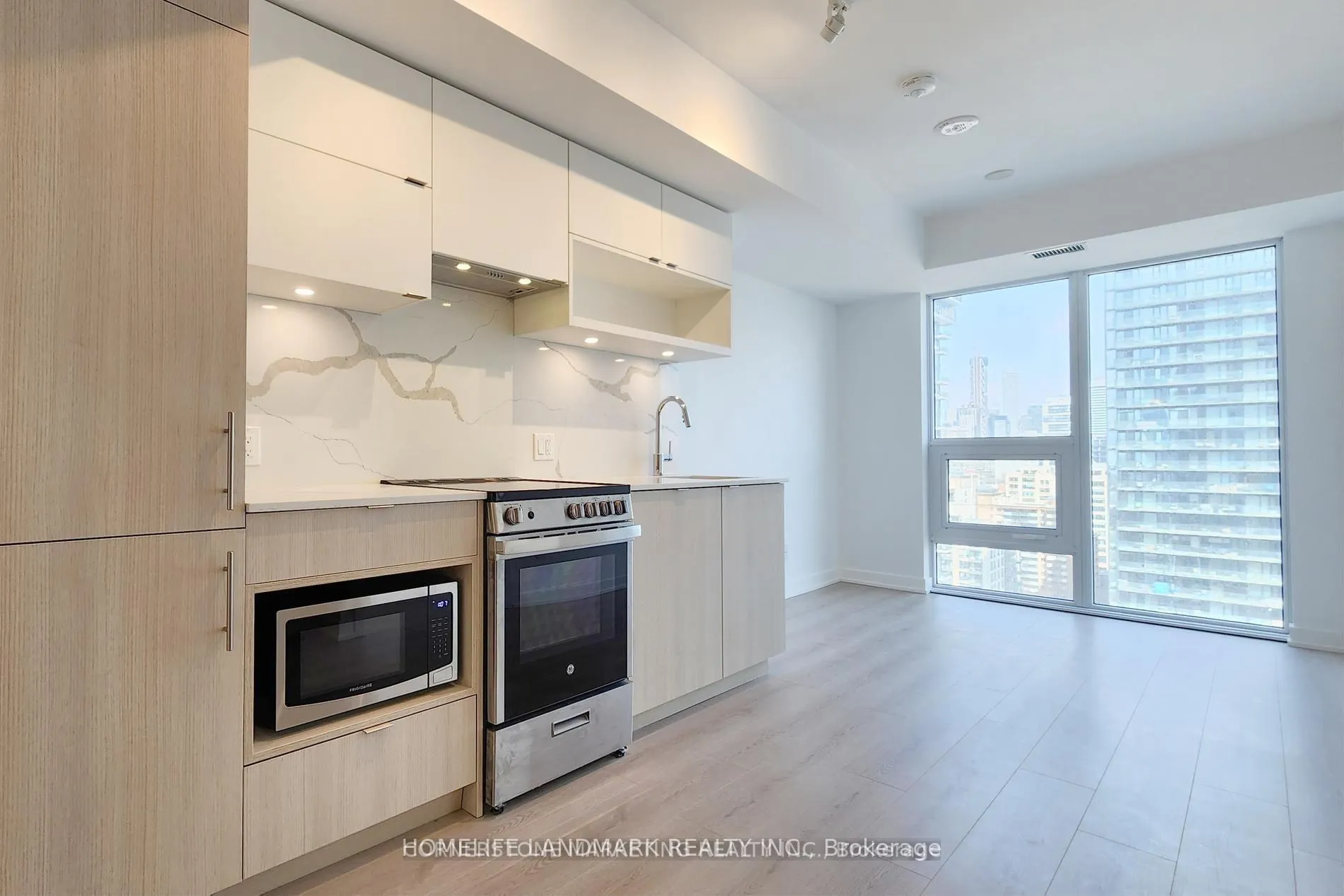 Photo 7 of Unit 2617, 100 Queen Street E, Toronto, Church-Yonge Corridor — HOMEH