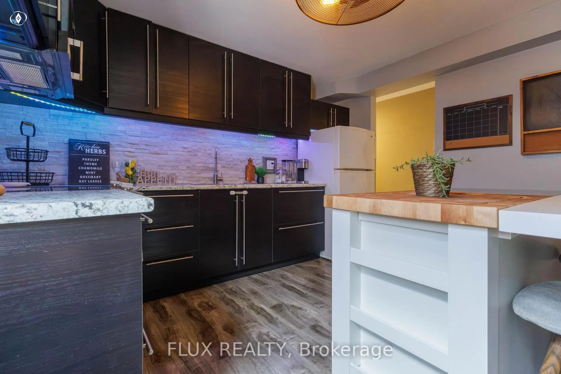 Photo 7 of Unit 48, 175 Elm Ridge Drive, Kitchener, Forest Heights — HOMEH