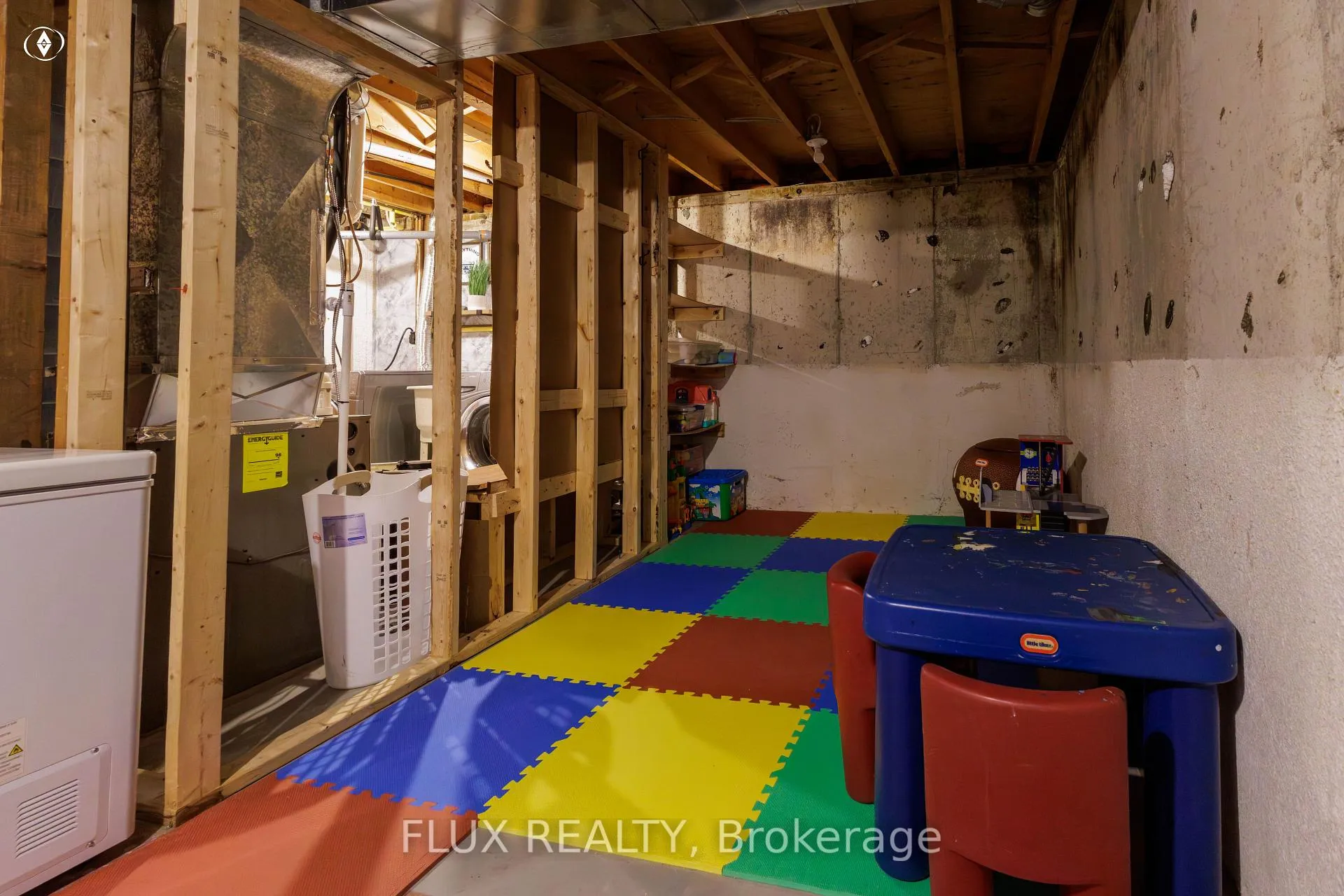 Photo 13 of Unit 48, 175 Elm Ridge Drive, Kitchener, Forest Heights — HOMEH
