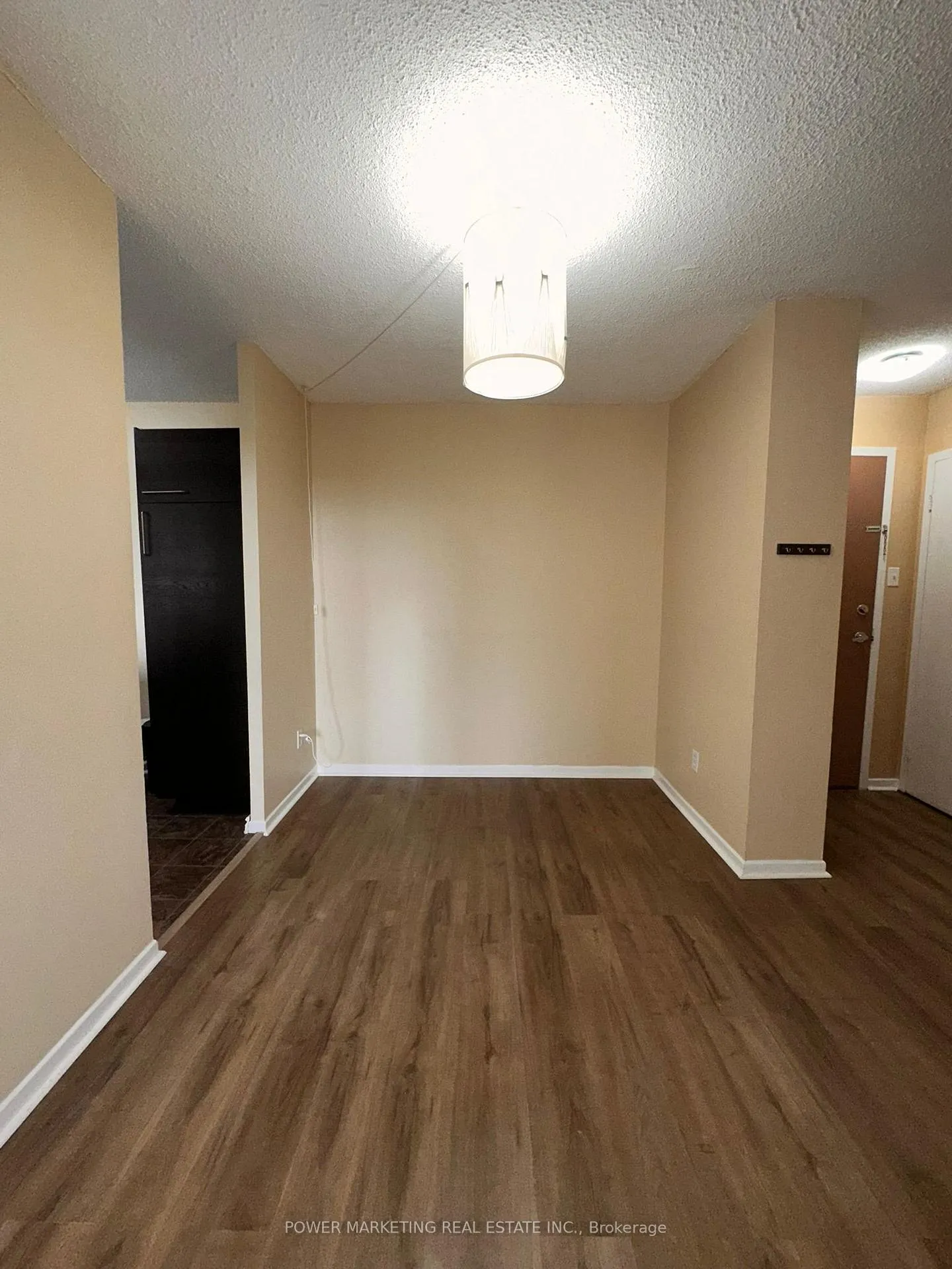 Photo 4 of Unit 807, 900 Dynes Road, Ottawa, Carleton Square — HOMEH