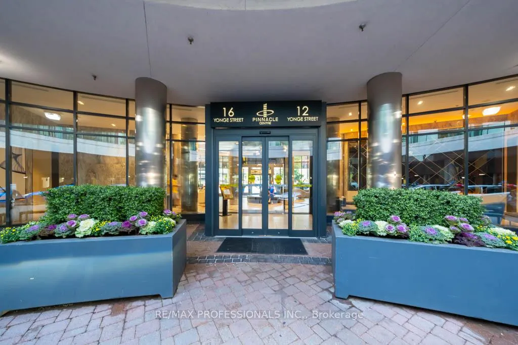 Photo 2 of Unit 3208, 16 Yonge Street, Toronto, Waterfront Communities — HOMEH