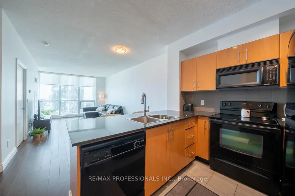 Photo 6 of Unit 3208, 16 Yonge Street, Toronto, Waterfront Communities — HOMEH