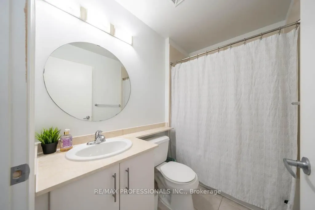 Photo 13 of Unit 3208, 16 Yonge Street, Toronto, Waterfront Communities — HOMEH