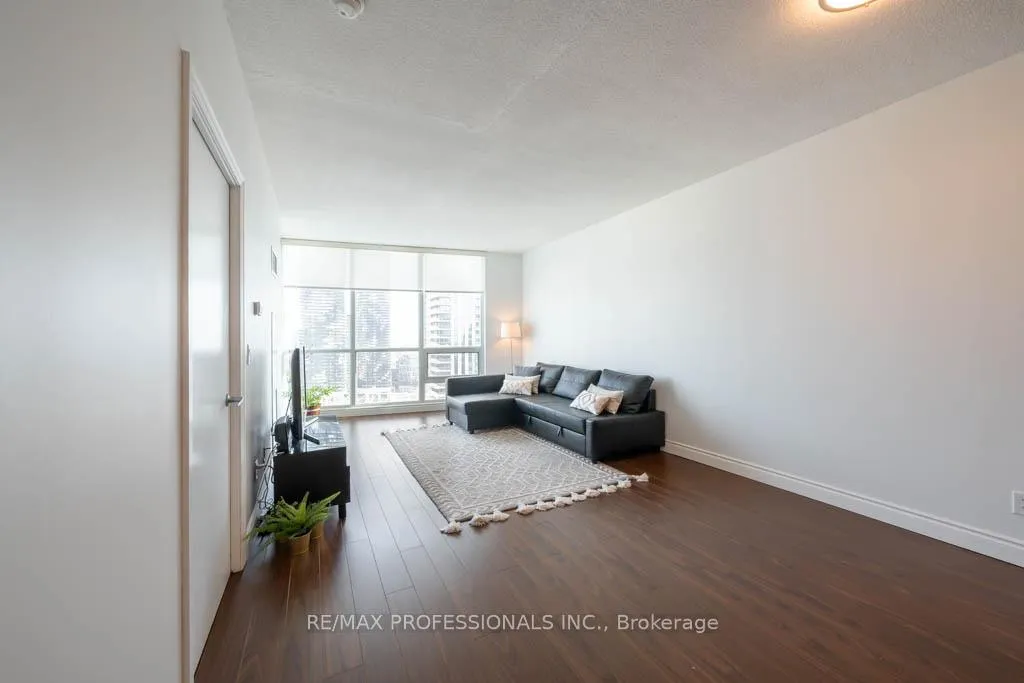 Photo 14 of Unit 3208, 16 Yonge Street, Toronto, Waterfront Communities — HOMEH