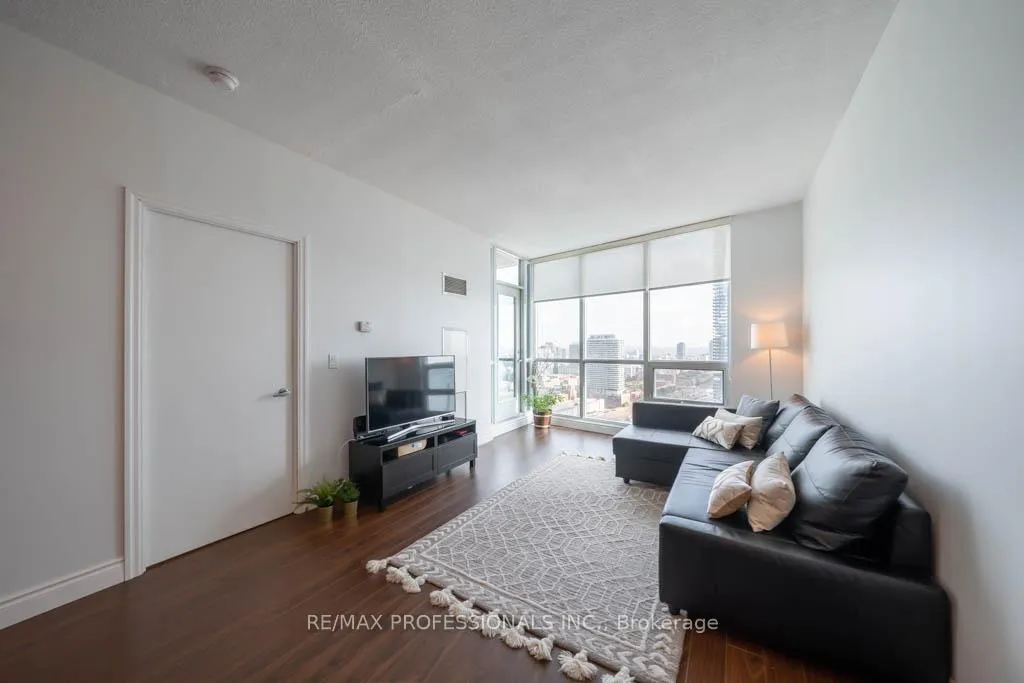 Photo 16 of Unit 3208, 16 Yonge Street, Toronto, Waterfront Communities — HOMEH
