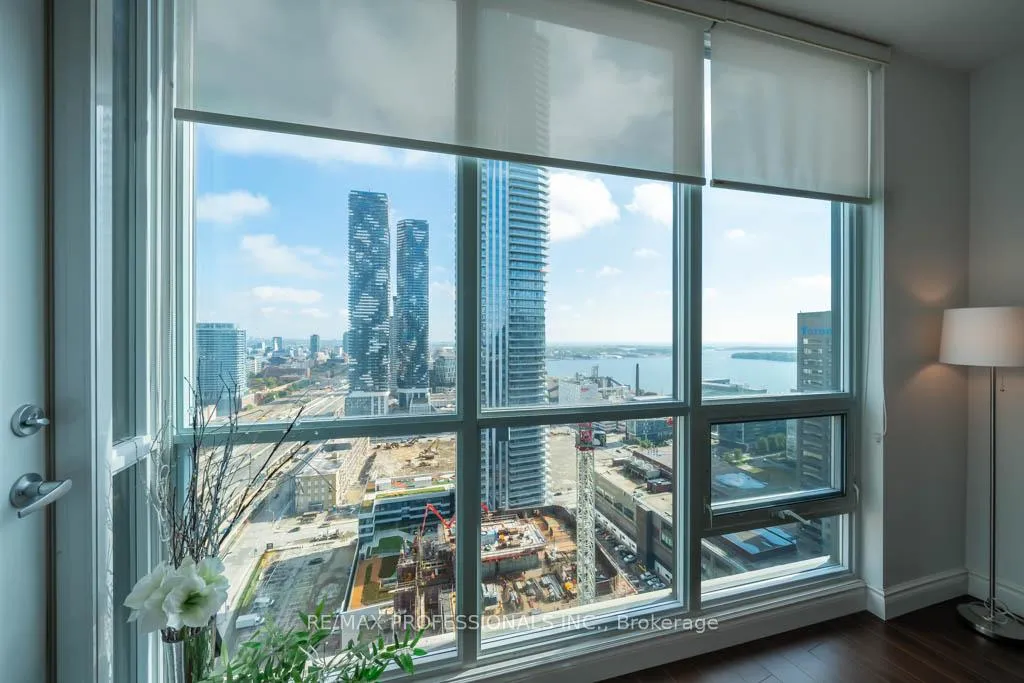 Photo 17 of Unit 3208, 16 Yonge Street, Toronto, Waterfront Communities — HOMEH
