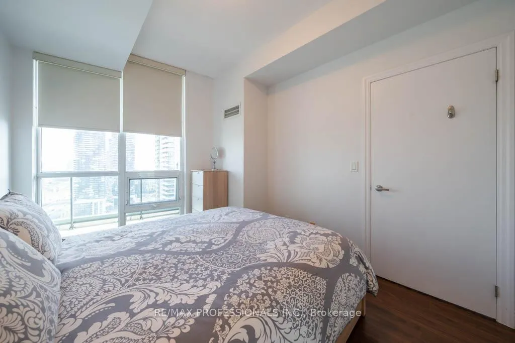 Photo 23 of Unit 3208, 16 Yonge Street, Toronto, Waterfront Communities — HOMEH