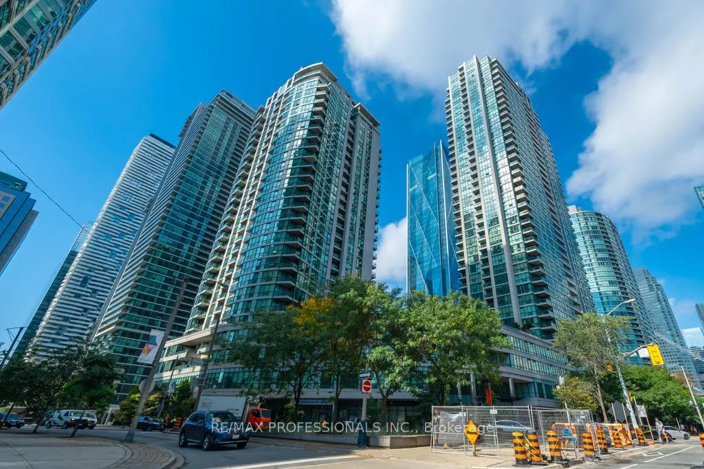 Photo 28 of Unit 3208, 16 Yonge Street, Toronto, Waterfront Communities — HOMEH