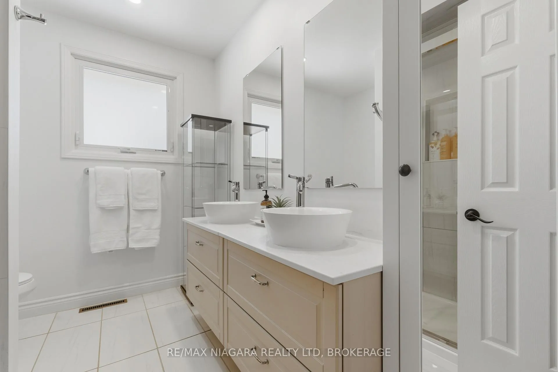 Photo 16 of 177 Parnell Road, St. Catharines, Vine/Linwell — HOMEH