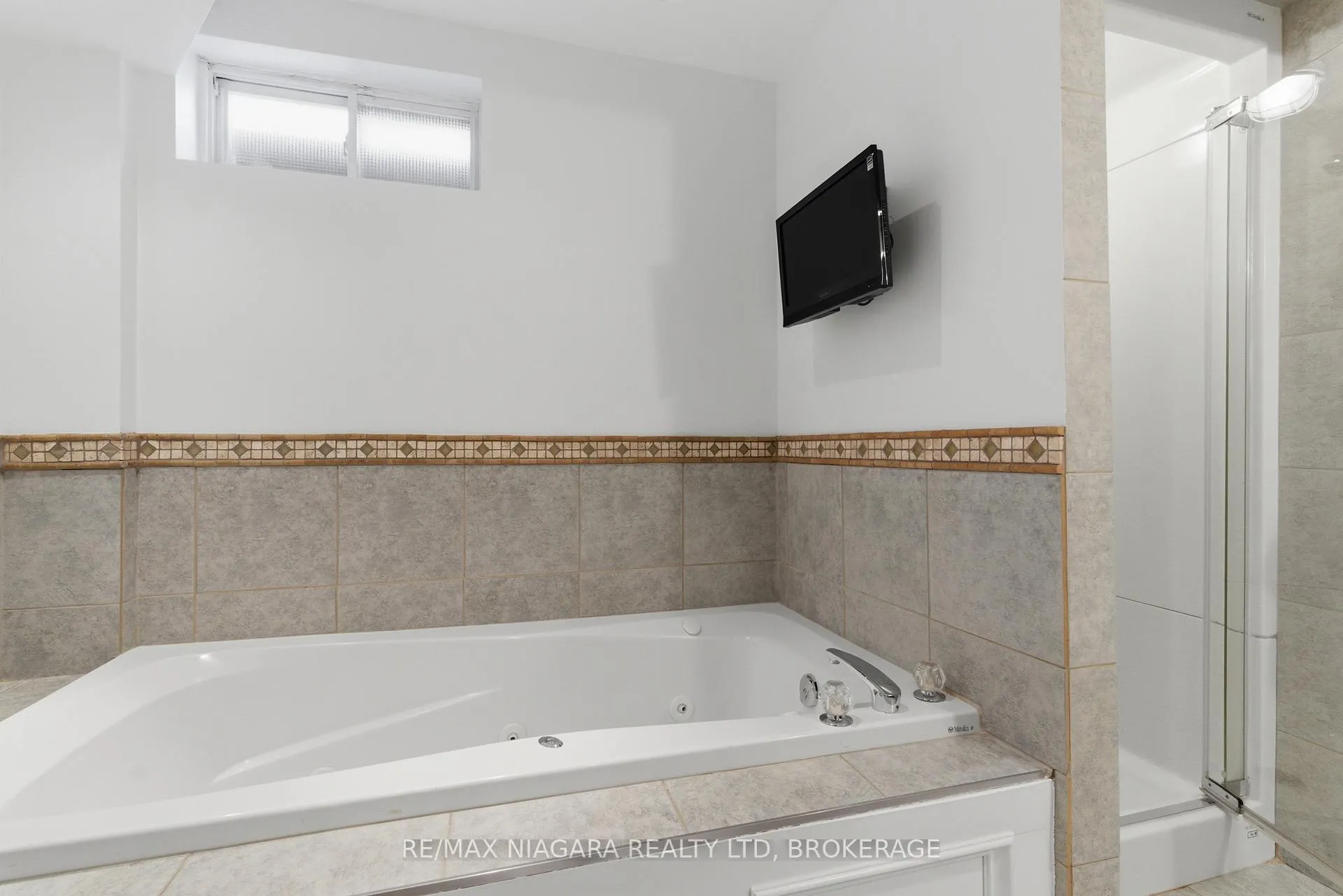 Photo 25 of 177 Parnell Road, St. Catharines, Vine/Linwell — HOMEH