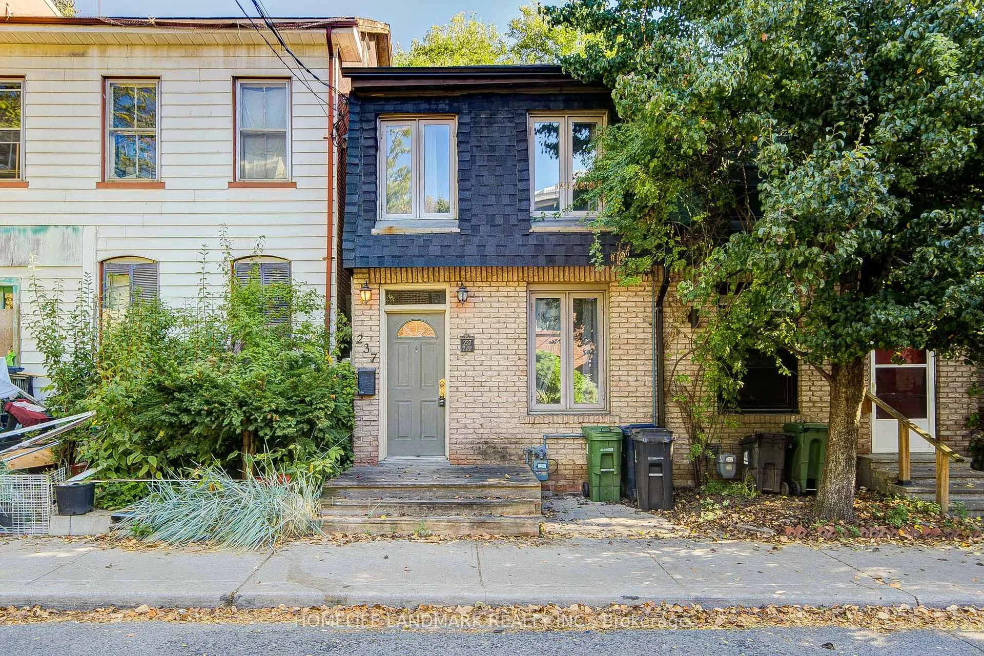 Photo 2 of 237 Ontario Street, Toronto, Moss Park — HOMEH